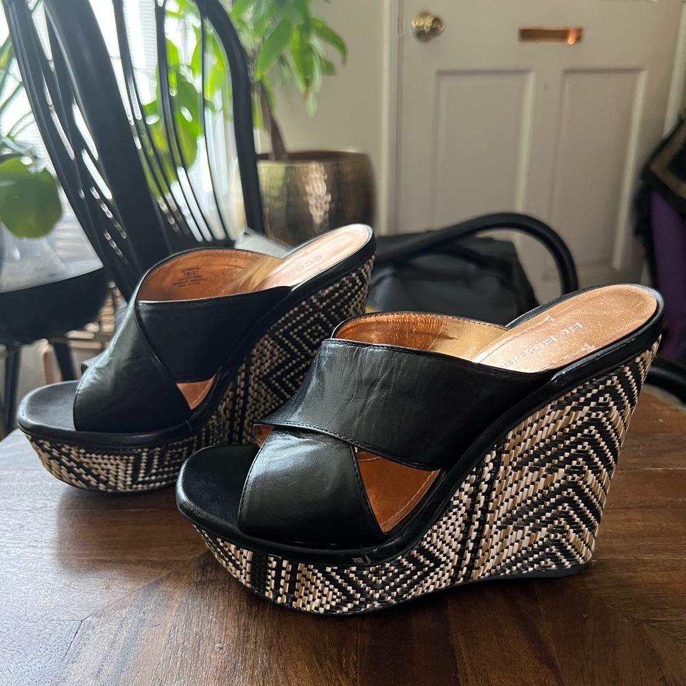 BCBG Black tribal Wedge Sandals